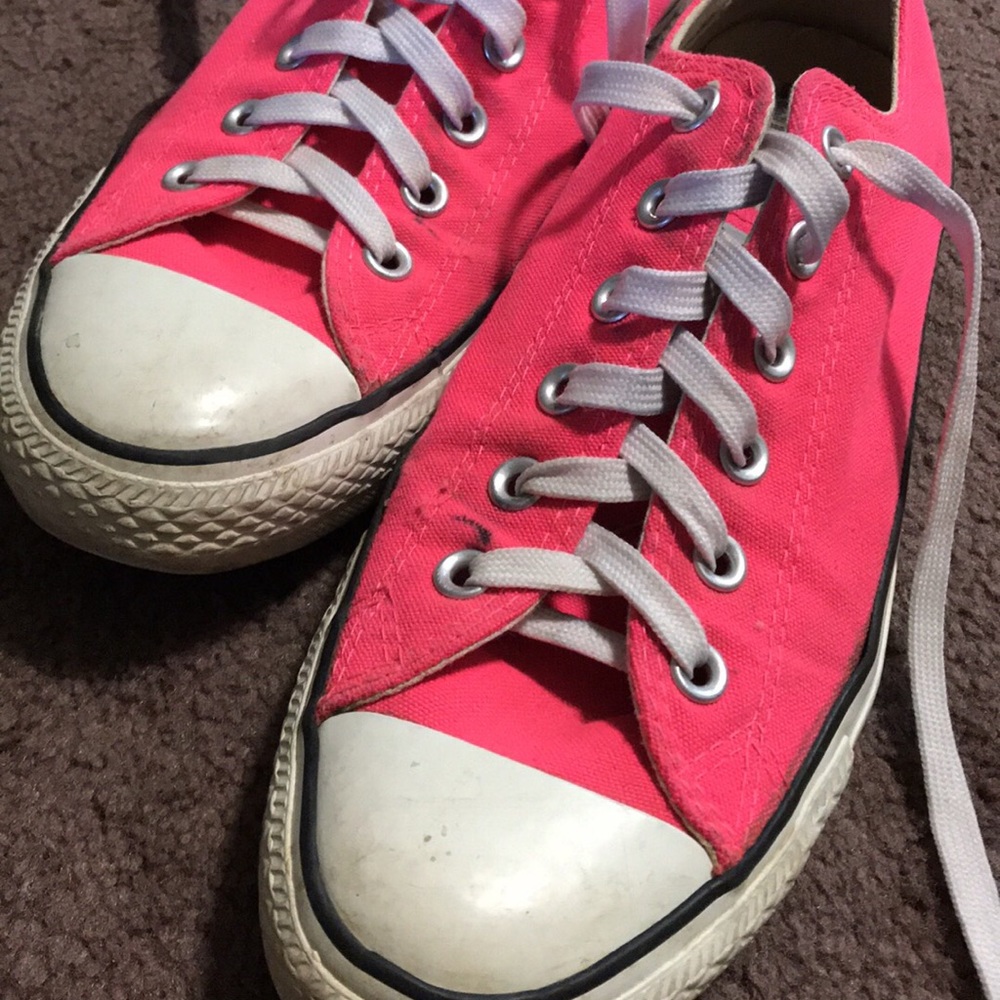 Hot pink converse